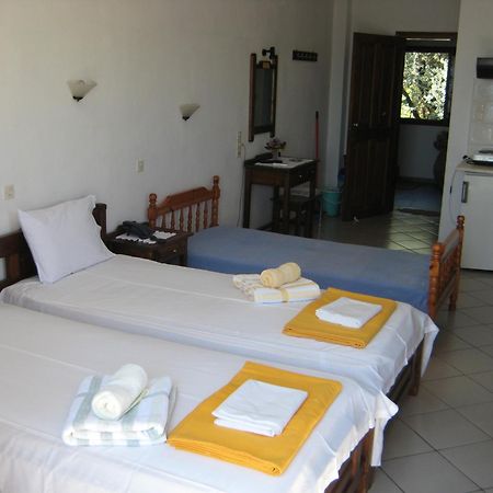 Felitsia Apartments & Studios Agios Ioannis  Bagian luar foto