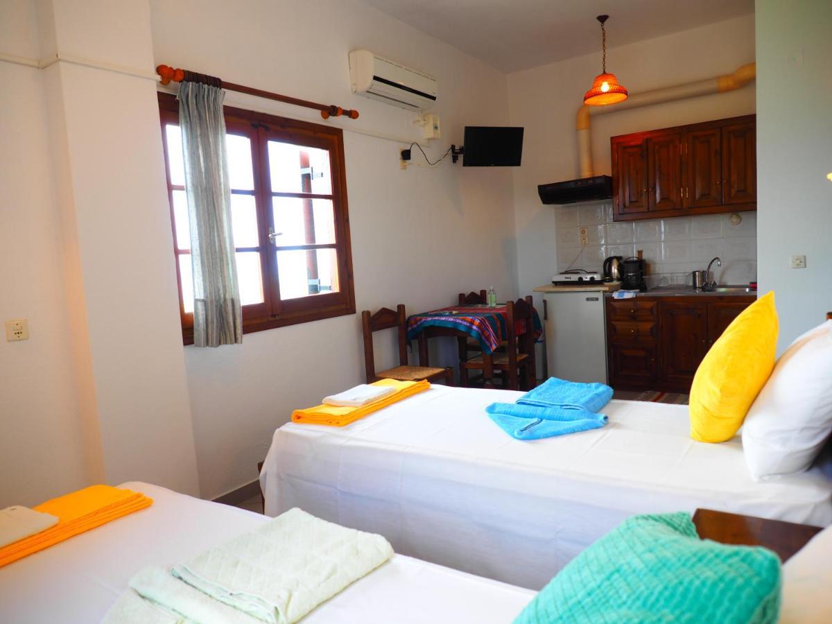 Felitsia Apartments & Studios Agios Ioannis  Bagian luar foto